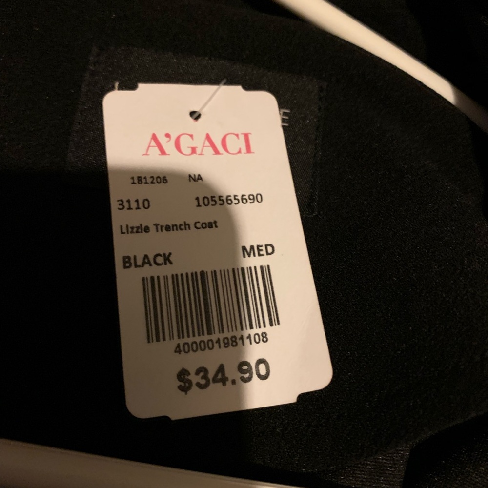 Never worn . - Picture 2 of 2